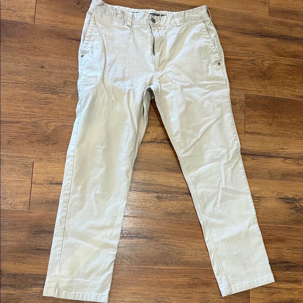 Duluth Trading Co Light Beige Chinos